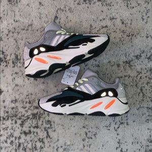 Yeezy 700 Wave Runner